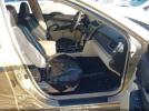 Toyota Camry Le Image 6