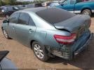 Toyota Camry Le Image 9