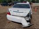 Toyota Camry Le Image 16