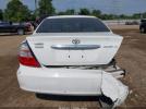 Toyota Camry Le Image 10