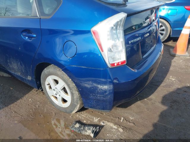 Toyota Prius Two Image 9