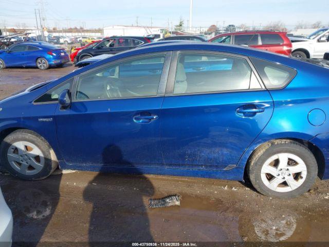 Toyota Prius Two Image 15