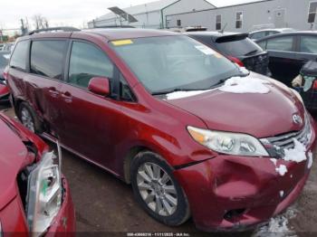  Salvage Toyota Sienna