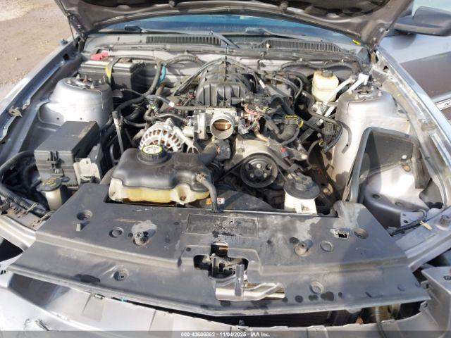 Ford Mustang Image 8