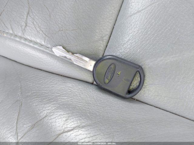 Ford Mustang Image 9