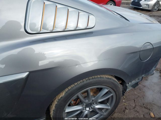 Ford Mustang Gt Premium Image 14