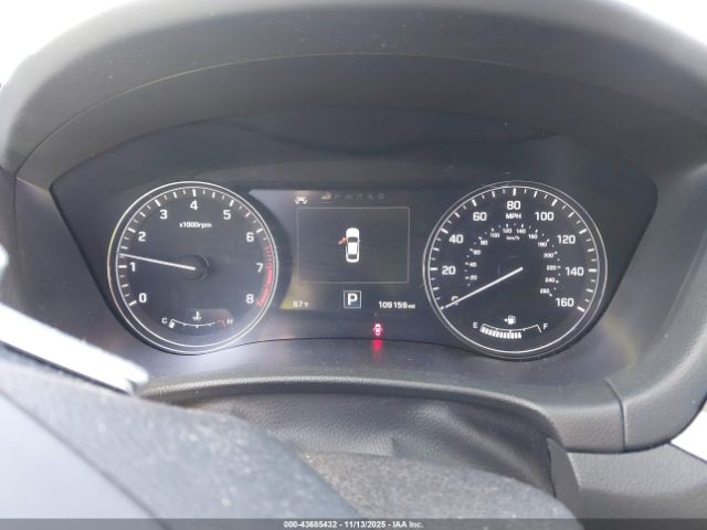 Hyundai Genesis 3.8 Image 14