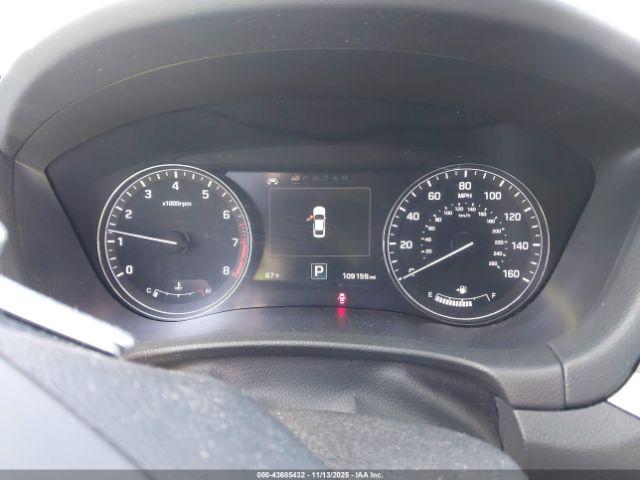 Hyundai Genesis 3.8 Image 14