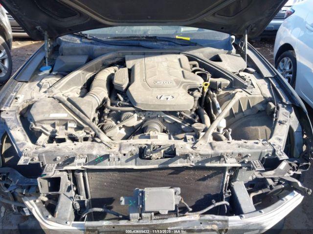 Hyundai Genesis 3.8 Image 13