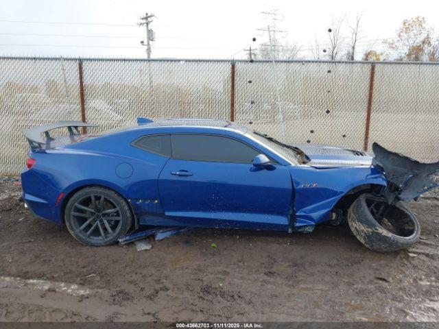 Chevrolet Camaro Rwd  Lt1 Image 2