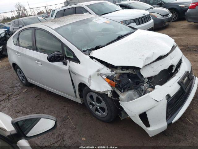  Salvage Toyota Prius