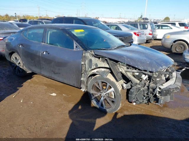  Salvage Nissan Maxima