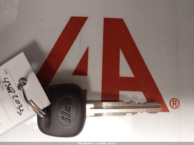 Toyota Camry Le Image 7