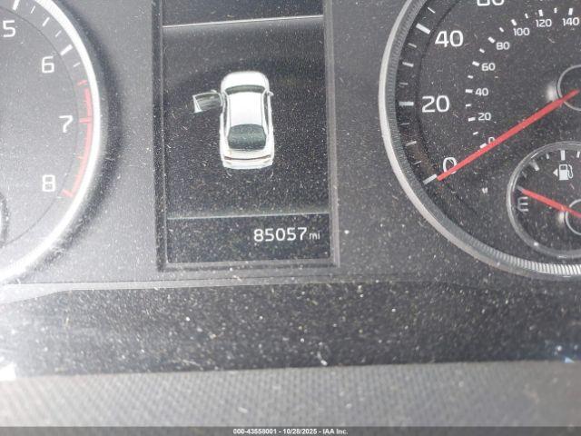 Kia K5 Gt-line Image 2