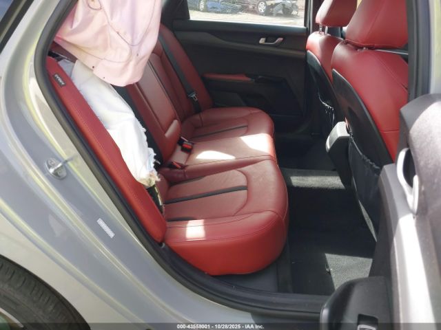 Kia K5 Gt-line Image 14