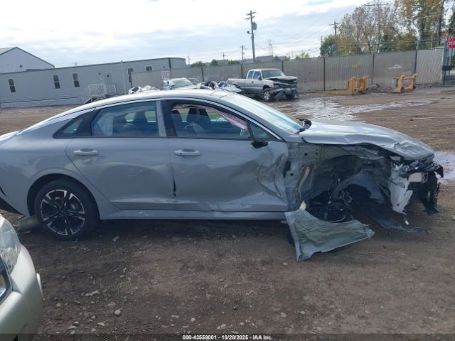 Kia K5 Gt-line Image 11