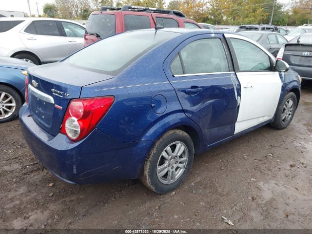 Chevrolet Sonic Lt Auto Image 3