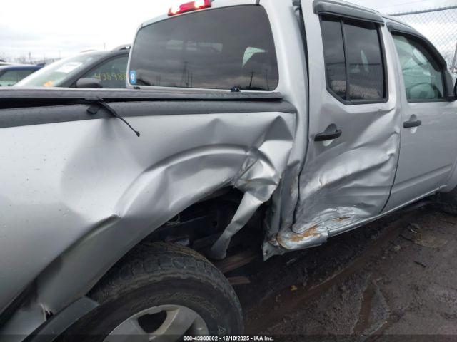 Nissan Frontier Sv Image 2