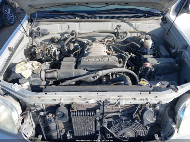 Toyota Sequoia Sr5 V8 Image 9