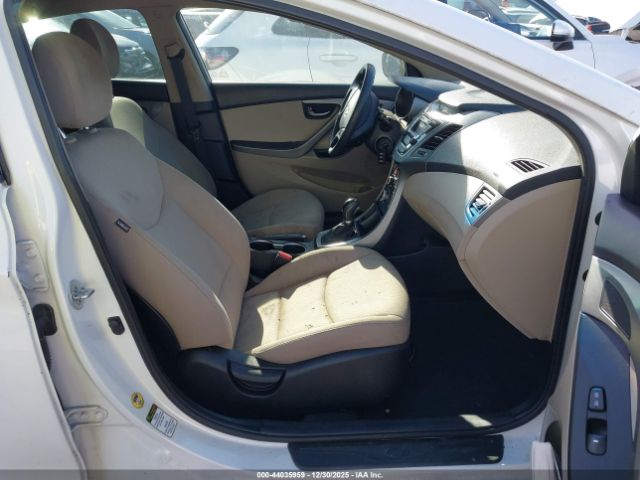 Hyundai ELANTRA Se Image 3