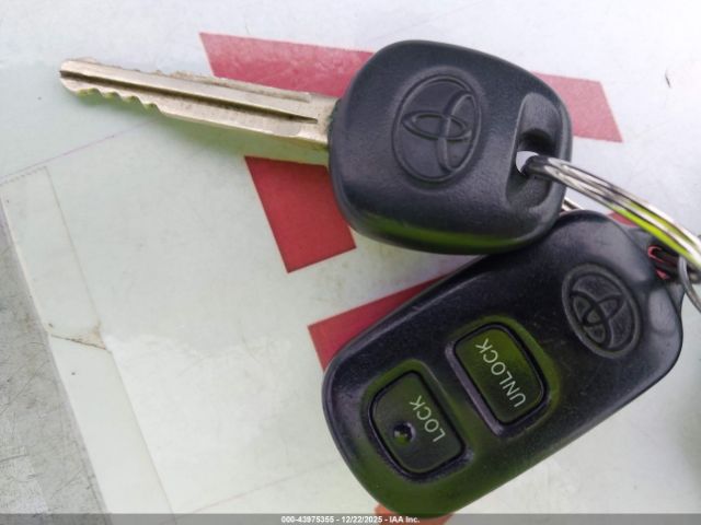 Toyota Highlander Limited V6 Image 2