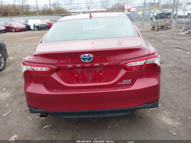 Toyota Camry Xle Image 12