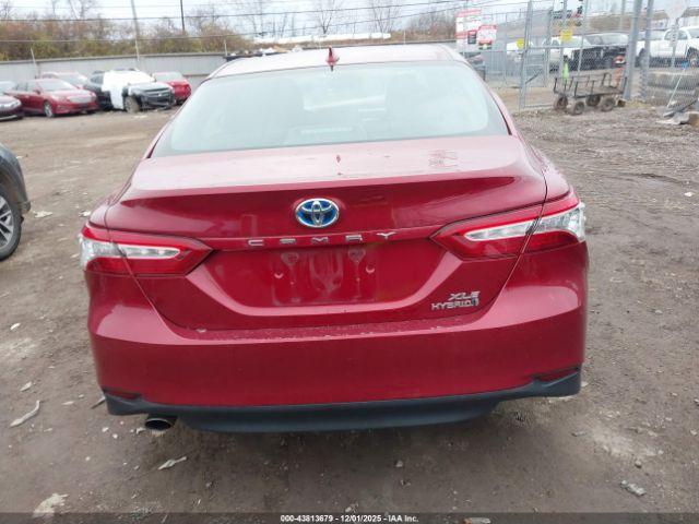 Toyota Camry Xle Image 12