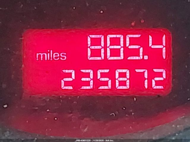 Audi A8 4.2 Image 14