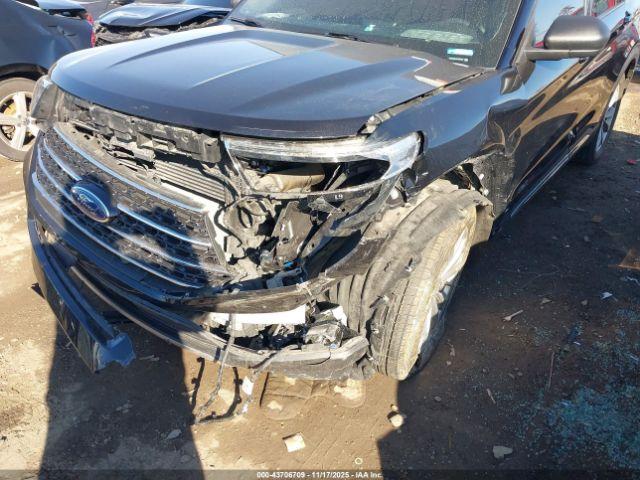 Ford Explorer Xlt Image 4