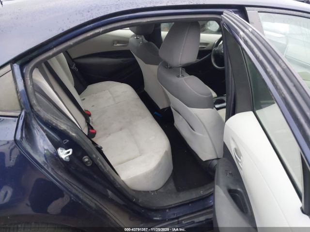 Toyota Corolla Le Image 8