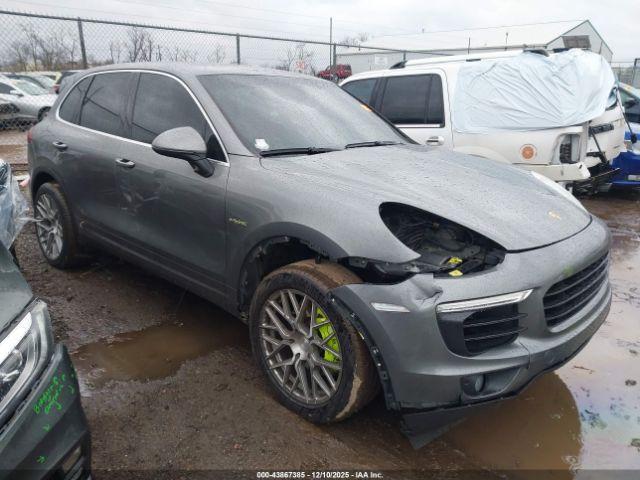  Salvage Porsche Cayenne E-hybrid