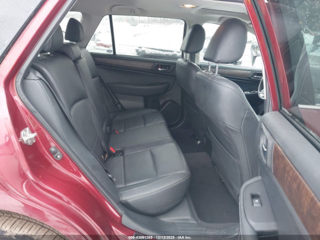 Subaru Outback 2.5i Limited Image 15