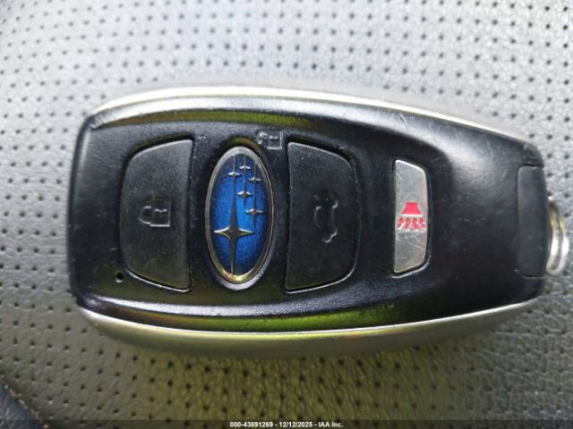 Subaru Outback 2.5i Limited Image 2