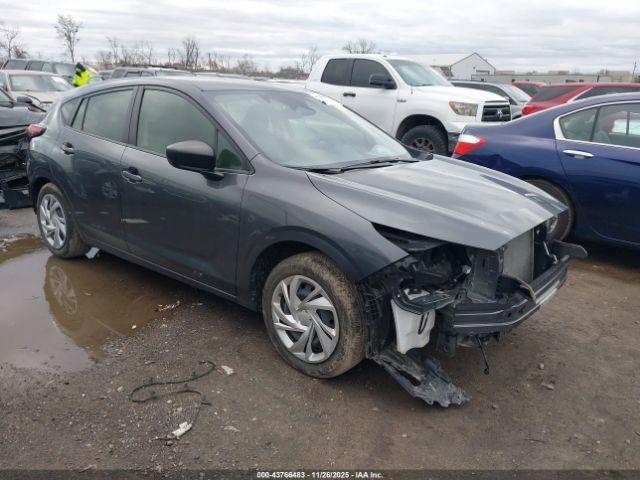 Subaru Impreza Base 5-door Image 1