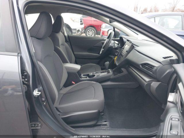 Subaru Impreza Base 5-door Image 3