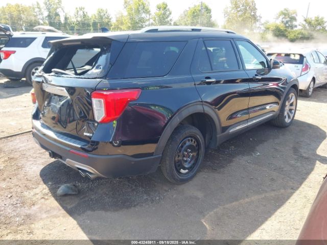 Ford Explorer Platinum Image 9