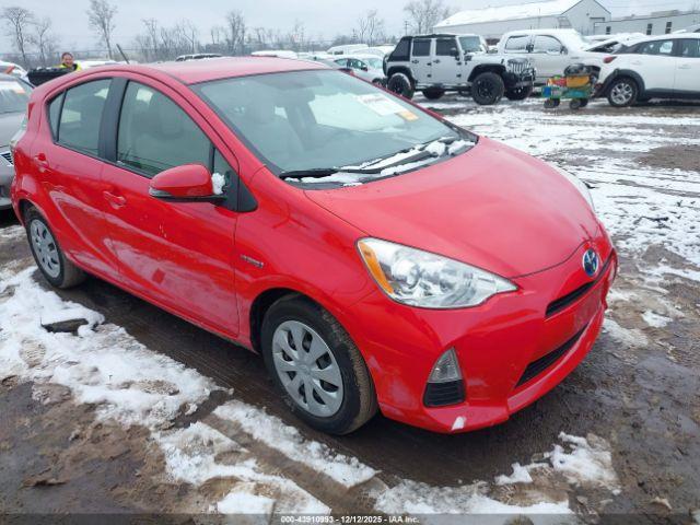  Salvage Toyota Prius c