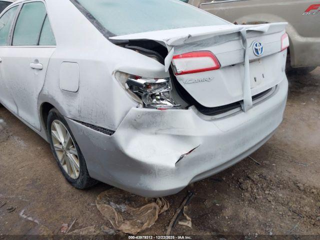 Toyota Camry Xle Image 6