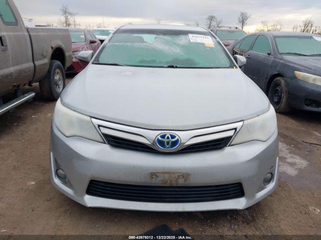 Toyota Camry Xle Image 9