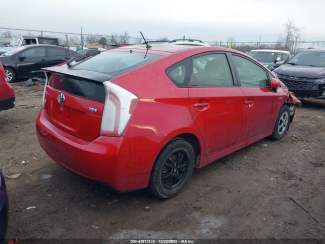 Toyota Prius Two Image 2