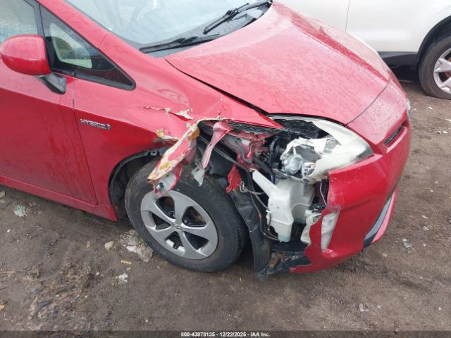 Toyota Prius Two Image 12