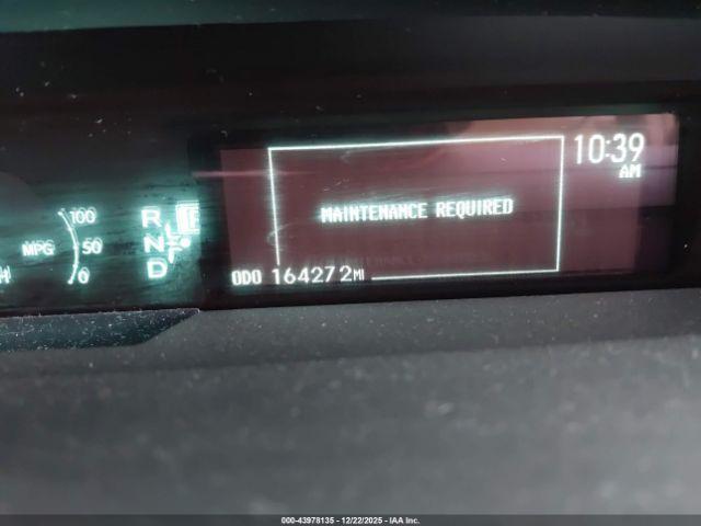 Toyota Prius Two Image 4