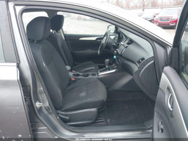 Nissan Sentra S Image 2