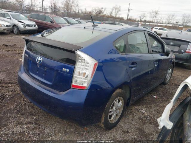 Toyota Prius Two Image 4