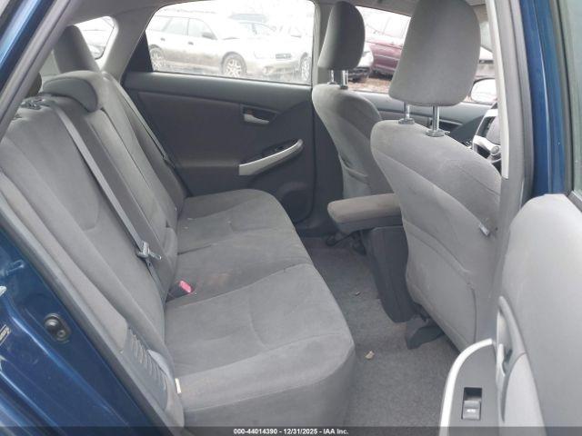 Toyota Prius Two Image 7