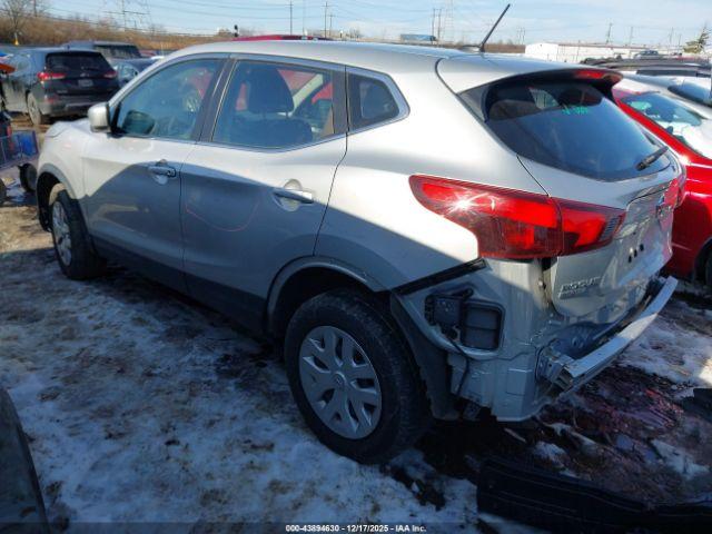 Nissan Rogue S Image 3