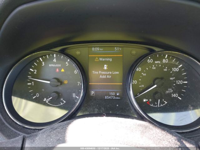 Nissan Rogue S Image 4