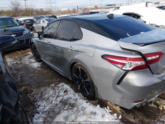 Toyota Camry Xse Image 3