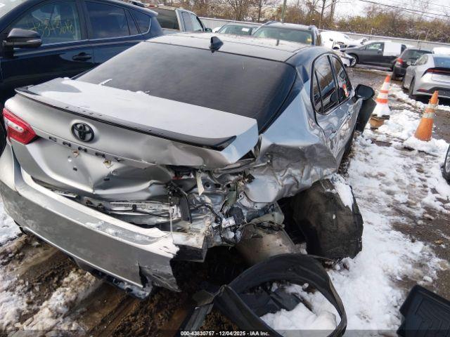 Toyota Camry Xse Image 6