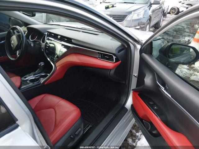 Toyota Camry Xse Image 9